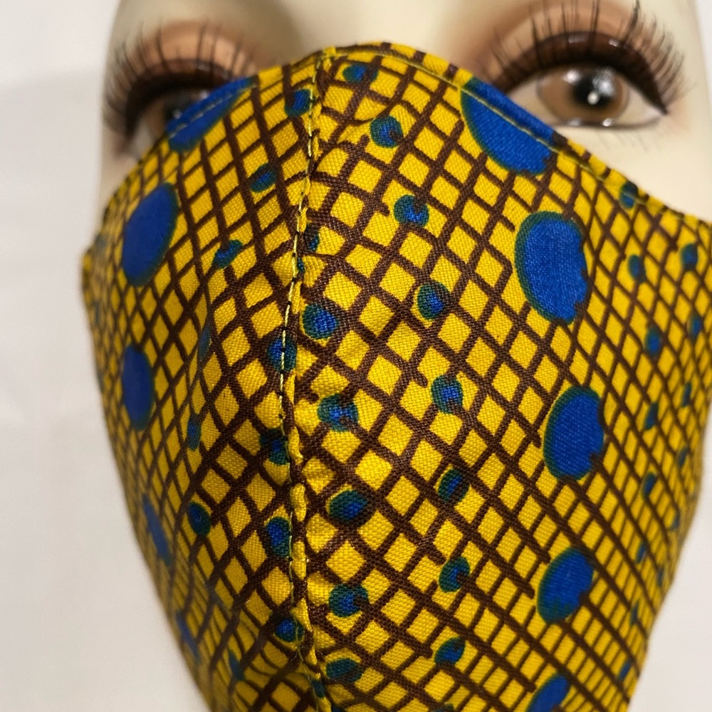 🆕 African Fabric Mask 😷 - Picture 5 of 6